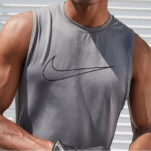Nike Men's Gray Tank Top